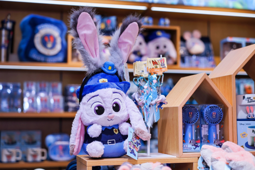 落子曼谷核心潮流商圈，名创优品泰国首家MINISO LAND盛大开业