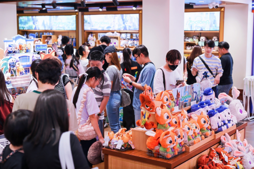 落子曼谷核心潮流商圈，名创优品泰国首家MINISO LAND盛大开业