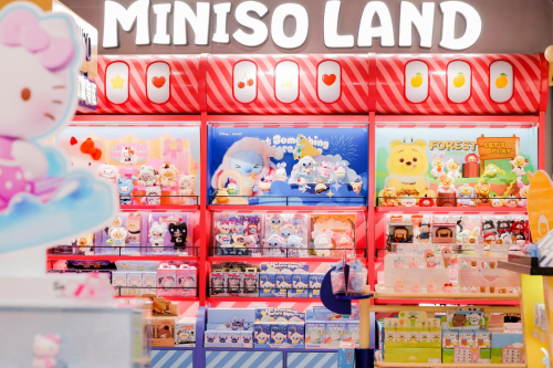名创优品联名新品上线，MINISO LAND杭州壹号店成现实版“疯狂动物城”