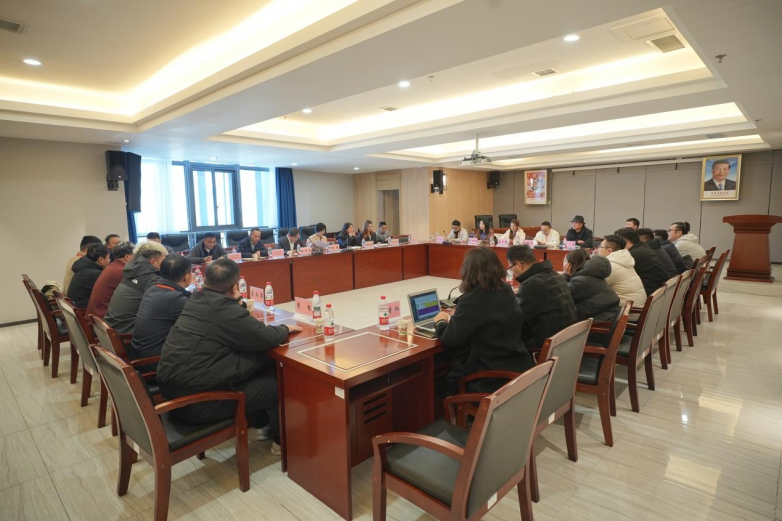 实地观摩促发展:企业代表团实地考察拉萨综合保税区,共谋跨境合作新机遇!