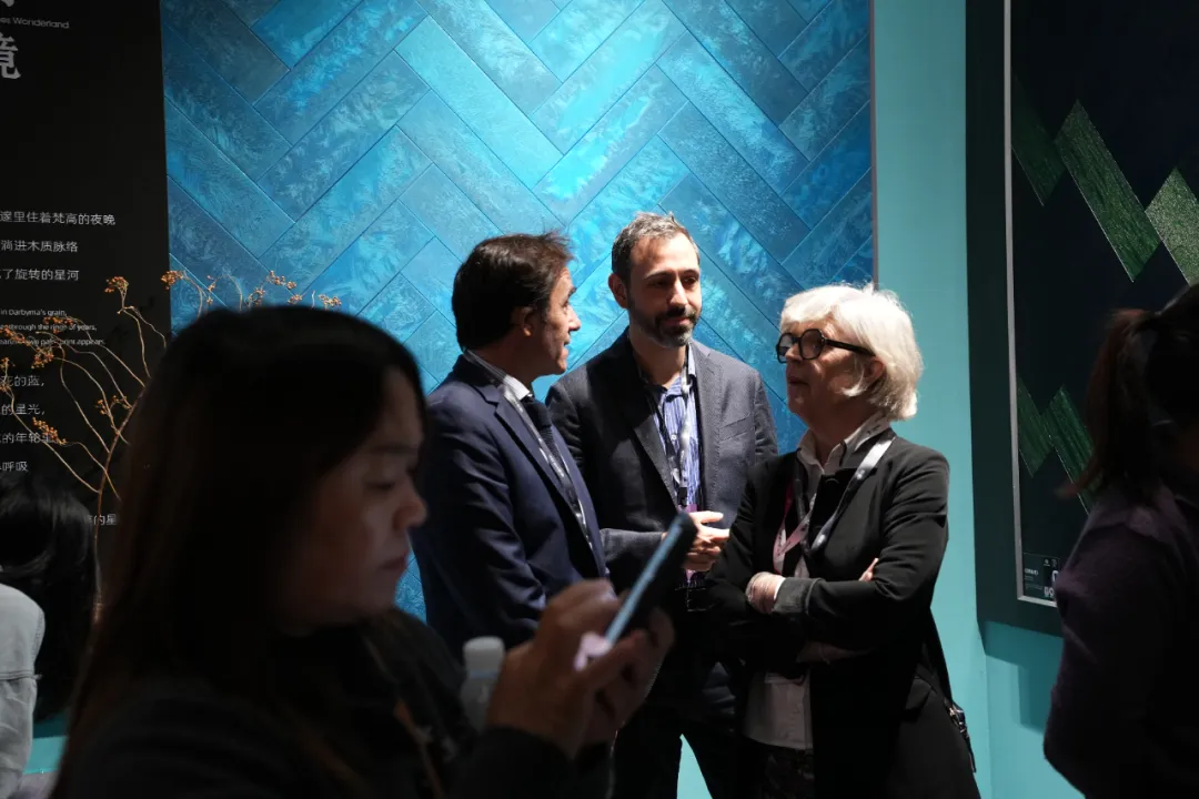 双IP共筑高定生活：柏尔定制地板×奢华居所的深度共鸣