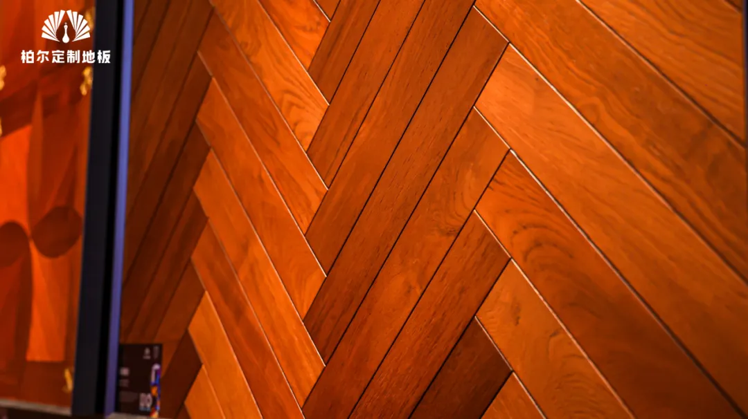 双IP共筑高定生活：柏尔定制地板×奢华居所的深度共鸣