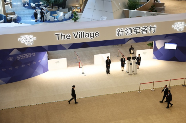 华科与简一联合研发风向标!辐射制冷技术斩获夏季达沃斯《2026十大新兴技术》