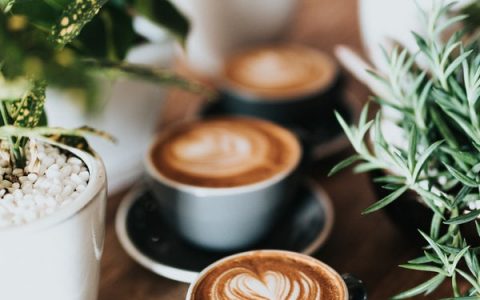 科学研究：喝咖啡能延年益寿，即使多喝也没问题