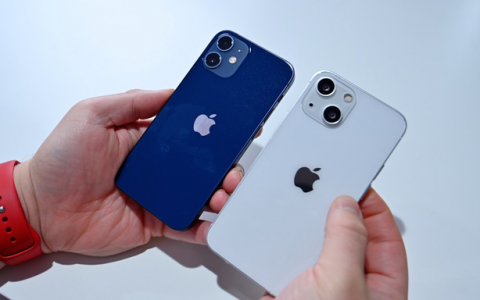 盘点目前颜值手感备受好评的3款手机，iPhone 13mini续航明显提升