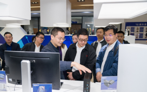 攀升电脑与华中科技大学MBA联合共建商工融合实践基地