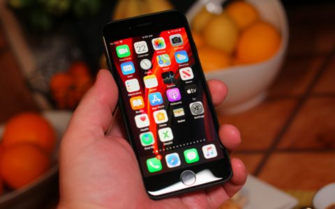 国产手机迎来强大对手，iPhone SE3将于明年上市