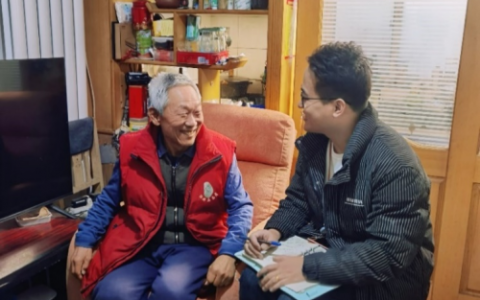 京东采销为百余位老人记手账   春节精选孝心礼改善长辈生活