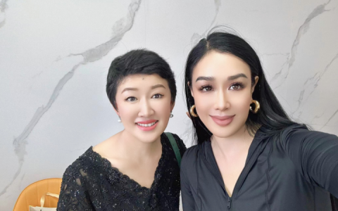 直播间爆款回归：秀域184饱腹食品，纯欲女神钟丽缇倾情推荐
