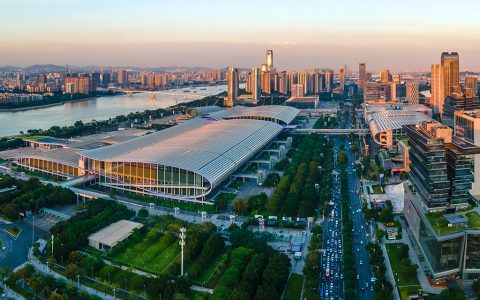 京能充电桩携最新光储充换技术，闪耀粤港澳大湾区超充展
