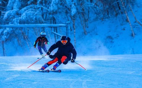 滑雪市场新蓝海丨EJEAS专业滑雪对讲机S2全球代理火热招商中