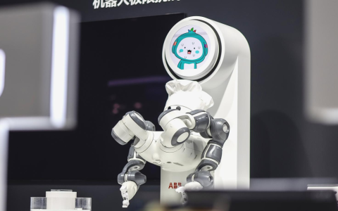 三星亮相进博会，AI显示“玩”出新花样