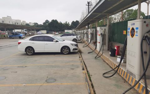 京能新能源现场分享第39季：400kW重卡充电桩高效运营全揭秘