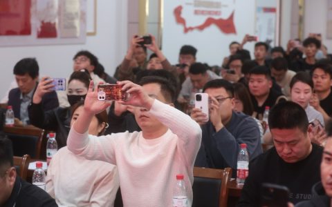“千亿扶持”加码农业，拼多多如何改写乡村供应链？