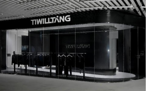 启世录TIWILLTANG双线概念门店于杭州揭幕：时空共生下的时装革命