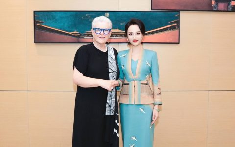 新西兰前总理珍妮・希普利在京会见影视投资人项亮月女士