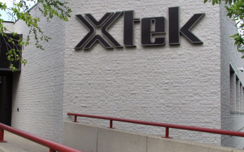 【科技投资的智慧：金链资本布局X-Tek与AlphaEdge实现8倍回报】