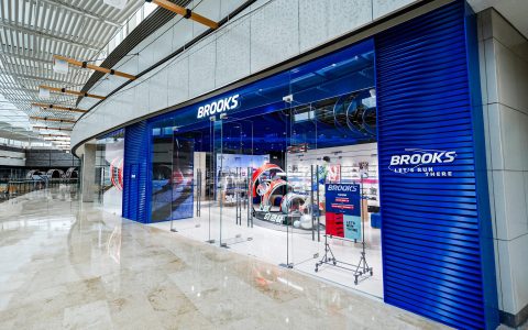BROOKS布鲁克斯全新门店亮相颐堤港，联结跑者社群，打造跑步新地标