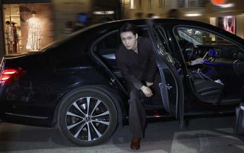 张艺兴携君佩摘戛纳中国之夜荣誉